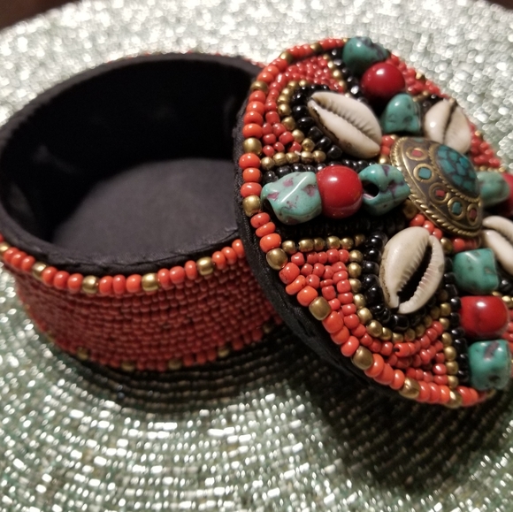 Handmade jewelry box. - Picture 3 of 6